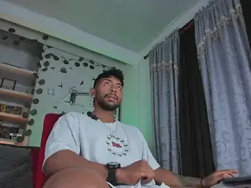 Stripchat Free Live Porn of ryanboy30