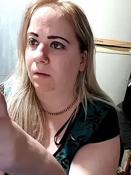 Stripchat Live Sex Cam of Missy_DM