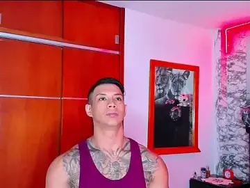 Stripchat Sex Chat of Aaron_Toy