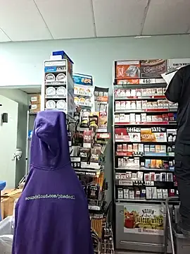 Stripchat Watch Live Sex Cams of ChuckyyDee