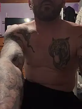 Stripchat Live Sex Cam of RobsBigD