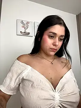 Stripchat Free Porn Cam of SophiaLaurens