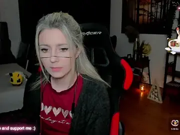 Stripchat Free Live Porn of Lisaonthemoon