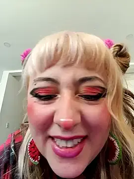 Stripchat Free Porn Cam of ciindy_ink