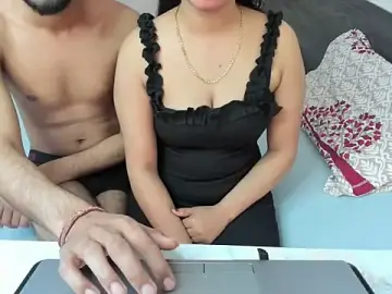 Stripchat Watch Live Sex Cams of Dever_Bhabhi_