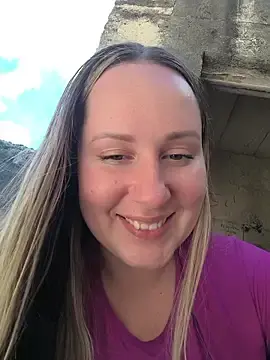 Mona_Plus from stripchat