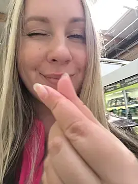 Stripchat Adult Video Chat of Mona_Plus