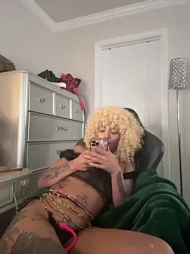 Stripchat Free Live Porn of butterflybootyy