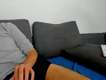 Stripchat Live Sex Cam of Iann_Martinez