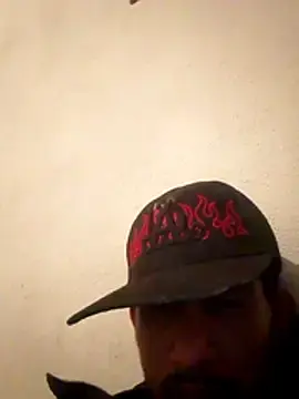 Stripchat Free Porn Cam of Orlao25cm