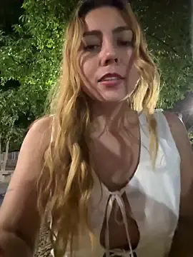 Stripchat Free Porn Cam of Sirel_