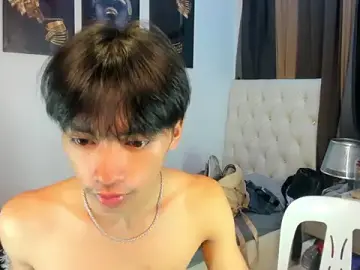 Stripchat Sex Chat of XloverXsiantwink