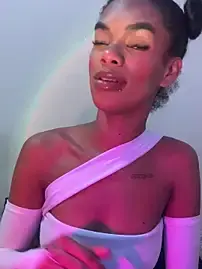 Stripchat Live Sex Cam of Cammgirlmii