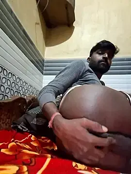 Hot_desi_man12 from stripchat