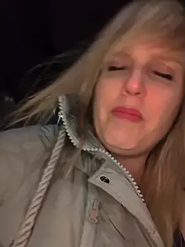 Stripchat Adult Webcam of Sexybiene969