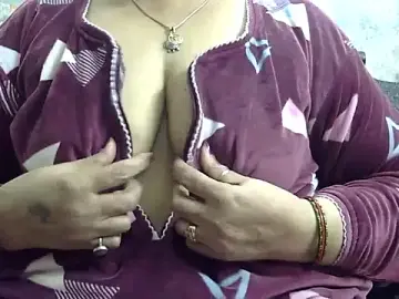 Kavya_XX from stripchat