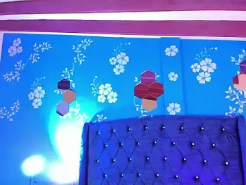 Stripchat Free Porn Cam of Issa_Clark01