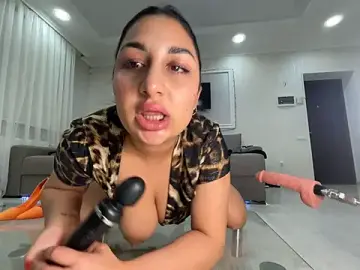 Stripchat Best live sex cam show of Sinaya-3
