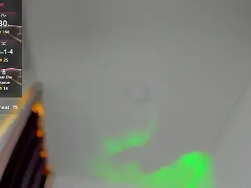 Stripchat Adult Webcam of ronnie_7777