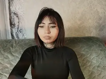 Stripchat Free Live Porn of Evangeline_bell