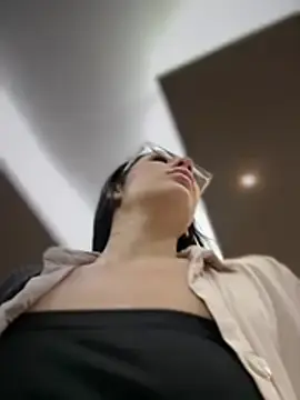 Stripchat Adult Webcam of __IRIS__