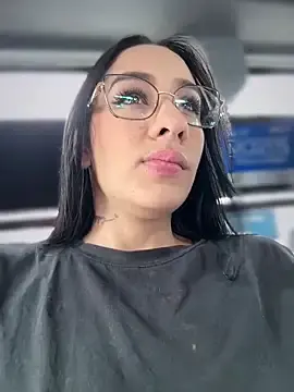 Stripchat Live Sex Cam of __IRIS__