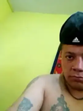 Stripchat Sex Cam of Brianmexboy