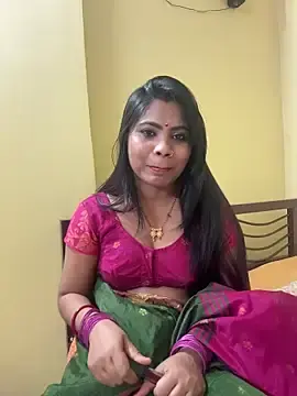 Stripchat Free Porn Cam of RedQQueen