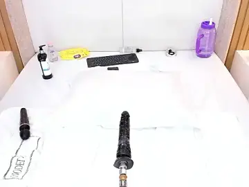 Stripchat Sex Cam of bounce_katty