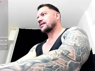 Stripchat Free Live Porn of musclemonster31