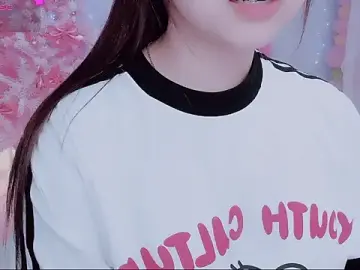 Stripchat Live Sex Cam of Hen-1m52