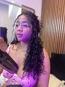 Stripchat Live Sex Cam of Sofi_Fox_