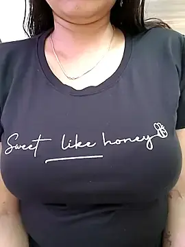 Stripchat Adult Video Chat of kaamuk_shweta