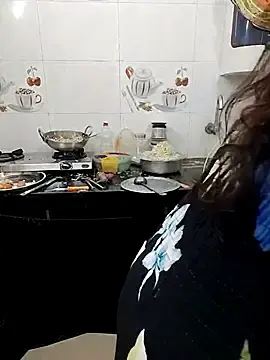 Stripchat Adult Webcam of kaamuk_shweta