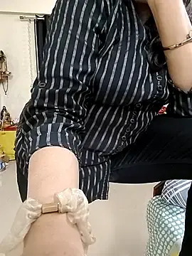 Stripchat Adult Webcams of kaamuk_shweta