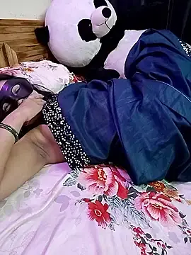 Stripchat Free Porn Cam of kaamuk_shweta