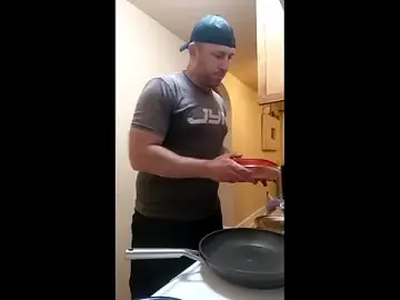 Brucejuce6669 from stripchat