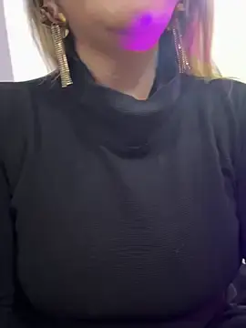 Stripchat Live Sex Cam of victoriacopper