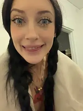 Stripchat Sex Cam of Melissa_crazy