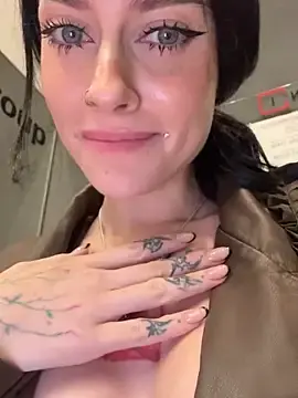 Stripchat Live Porn of Melissa_crazy