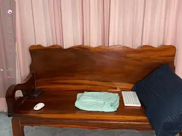 Stripchat Nude Webcam of Raamoss