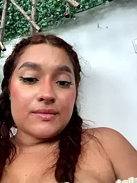 Stripchat Adult Webcam of Emily_Jonness_