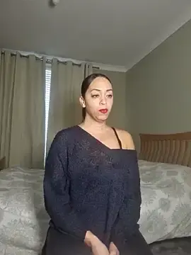 Stripchat Adult Webcam of QueenTricks1