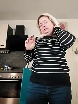 GeileEstelle from stripchat