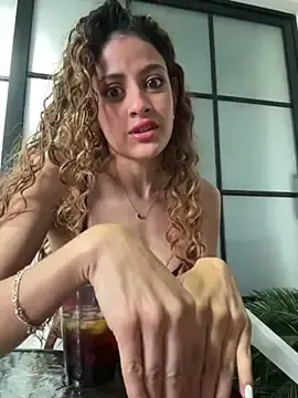 Stripchat Free Live Porn of alana15