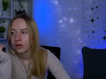 molly_lesser from stripchat