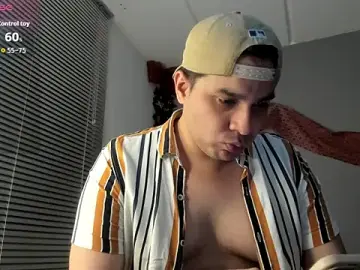 Stripchat Best Webcam of Latin_boy_surprisee