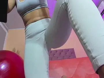 Stripchat Sex Cam of cristal_crossfitx