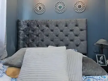 Stripchat Live Sex Cam of scarlett_buttock