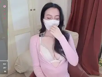 Stripchat Nude Webcam of nayomi_34f